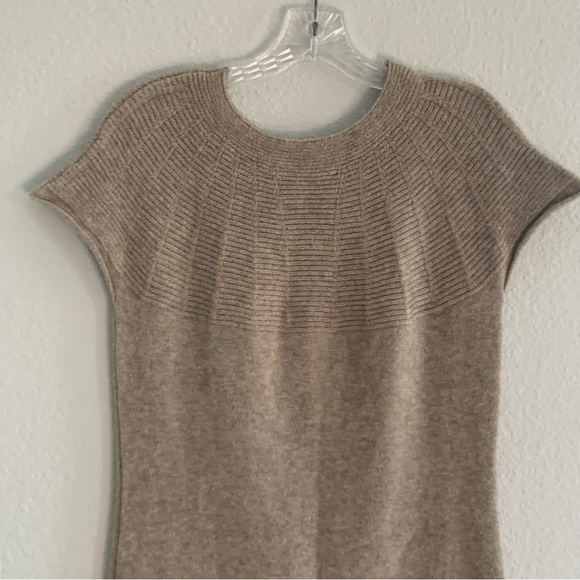 Metric Scoop Neck Short Sleeve Knit Ribbed Hem Top size Medium Viscose Blend - Picture 6 of 13